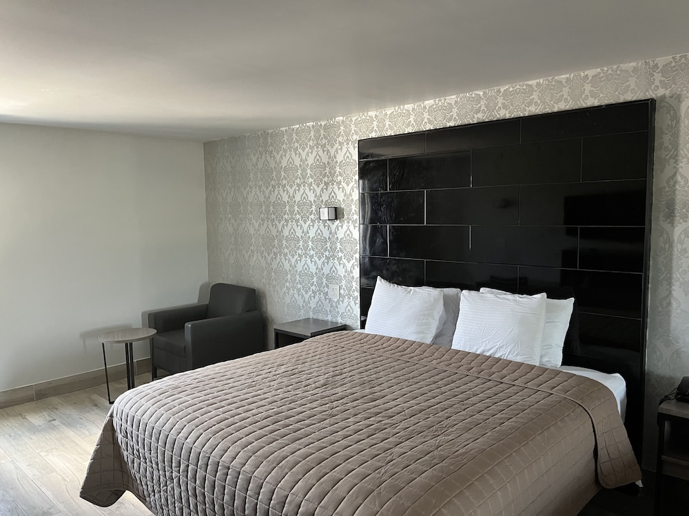 Kings Inn Hotel - photo 27
