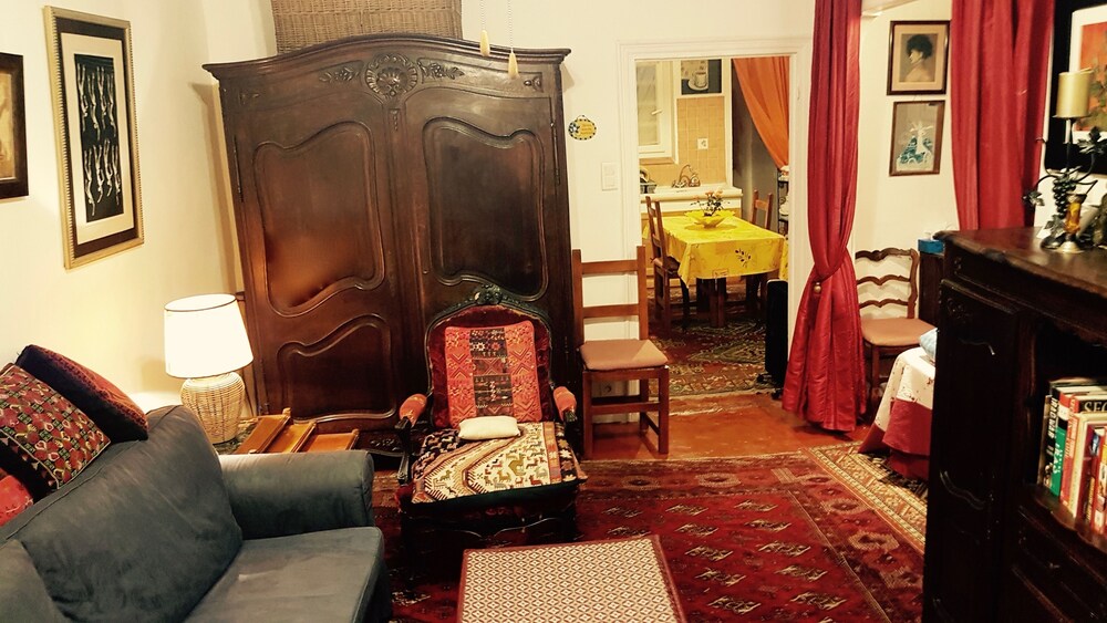 Private Room 3 Old Town Beach Parking — 4-Star Luxury Hotel in Nice, France