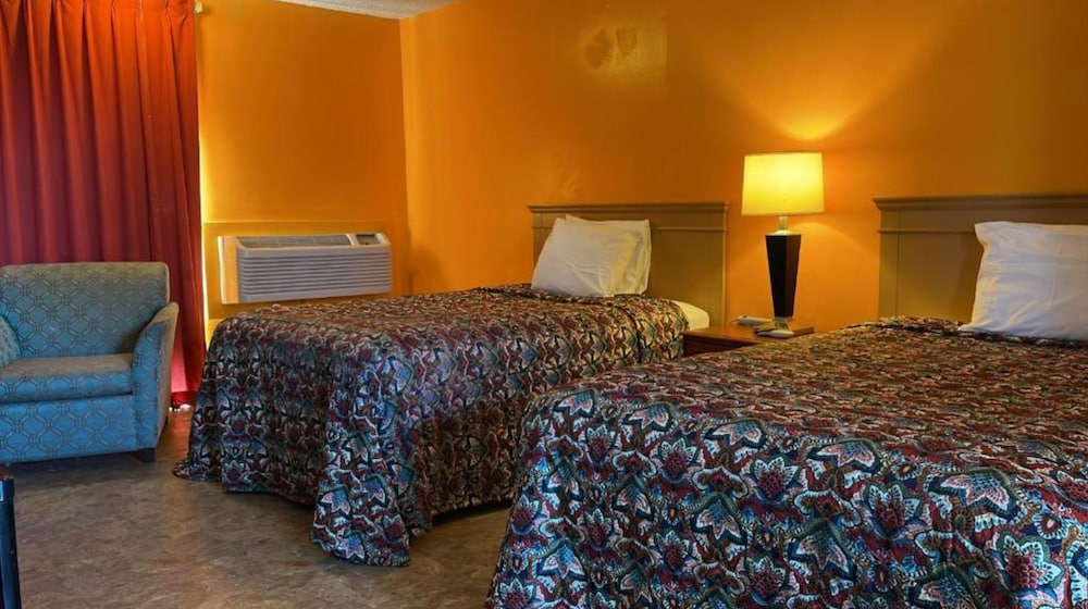 Lake Country Inn - photo 8