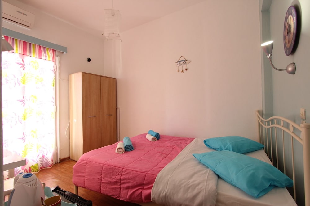 Avra Budget Beach Hotel