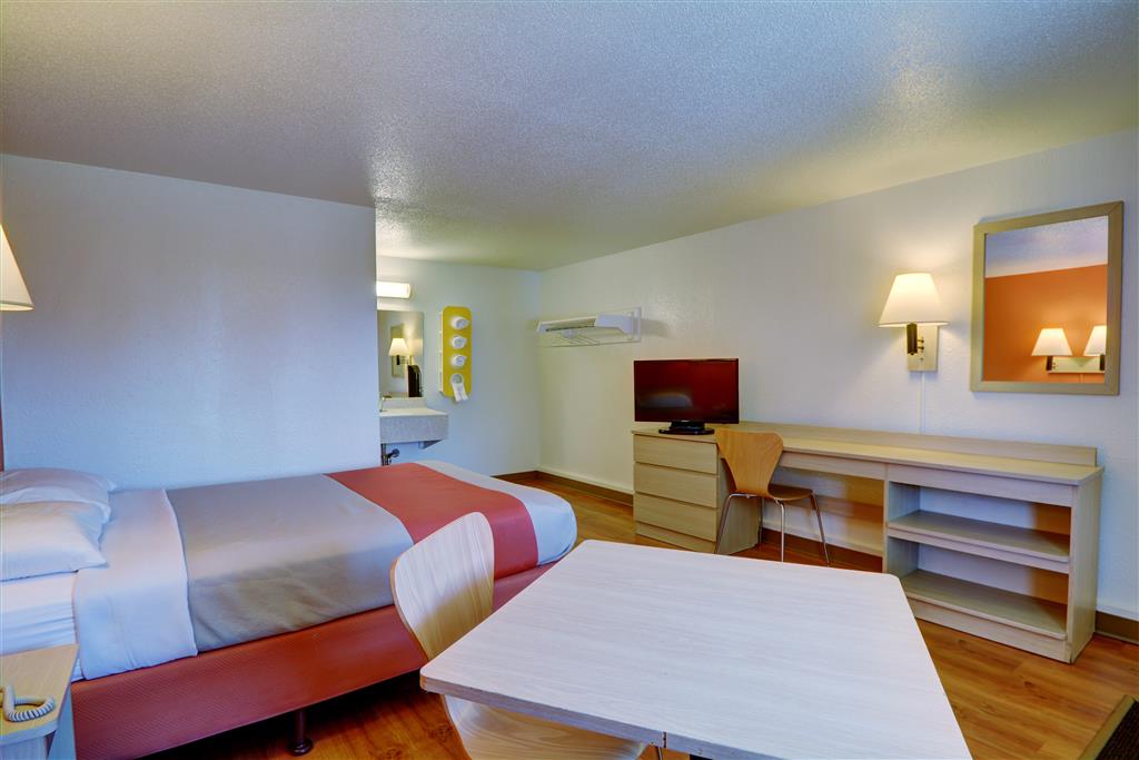 Motel 6 Chicopee MA Springfield - photo 15