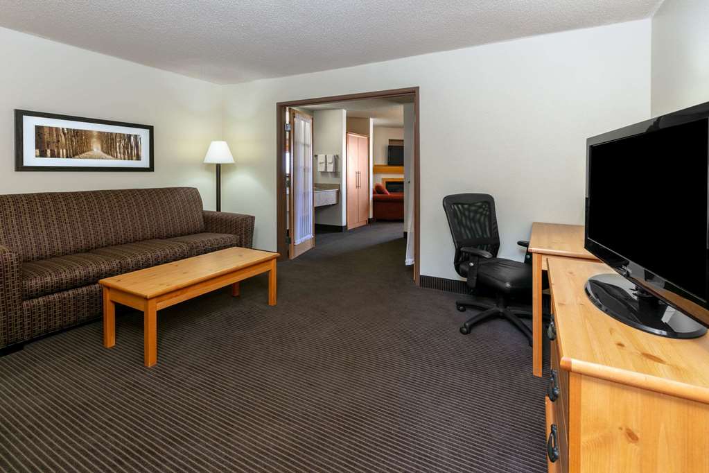 AmericInn by Wyndham Sayre - photo 38