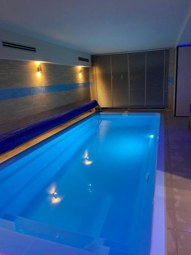 Buczki 12 SPA Mazury Pool Luksusowy Dom domek na Mazurach z jacuzzi basenem i sauna na wyłączność in Unknown City, Poland