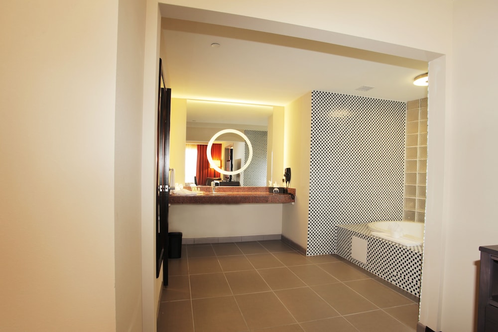 Holiday Inn Amarillo West Medical Center an IHG Hotel - photo 4