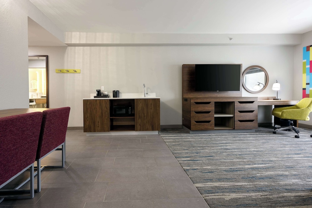 Hampton Inn & Suites Alpharetta Roswell - photo 20