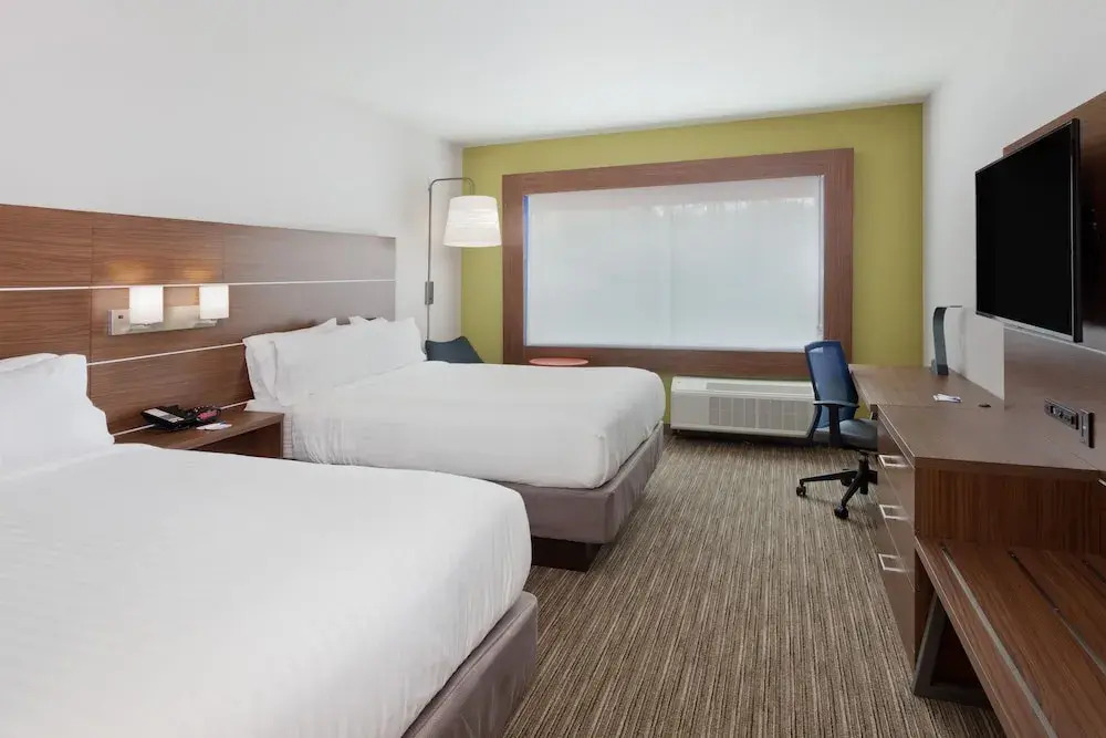 Holiday Inn Cartersville - photo 3