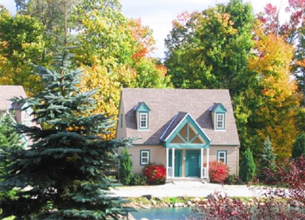 Spruce Hill Inn and Cottages - photo 44