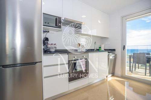 Casa Ralf Ivan Luxury Homes 9A Pta Sur 1A Linea — 4-Star Luxury Hotel in Oropesa Del Mar, Spain