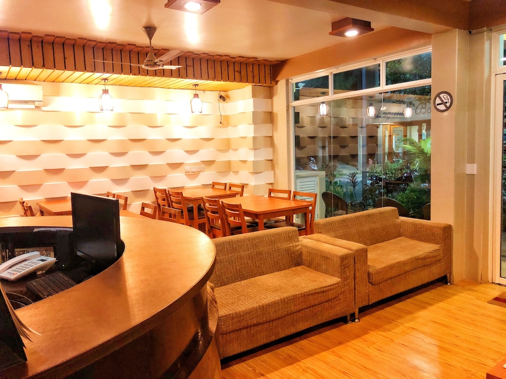 Check-in/check-out kiosk