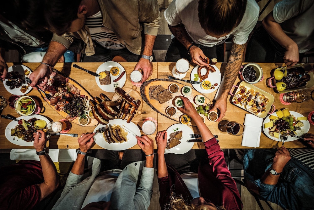 מזון ומשקאות