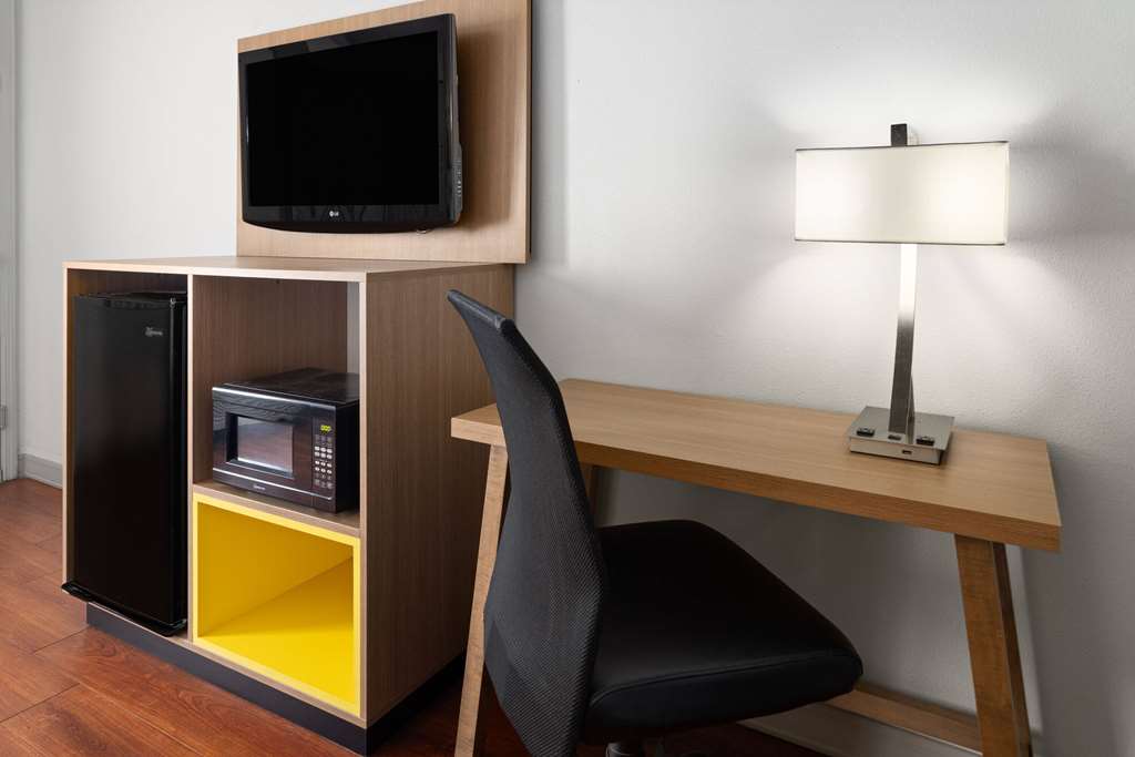 Days Inn by Wyndham Americus - photo 24