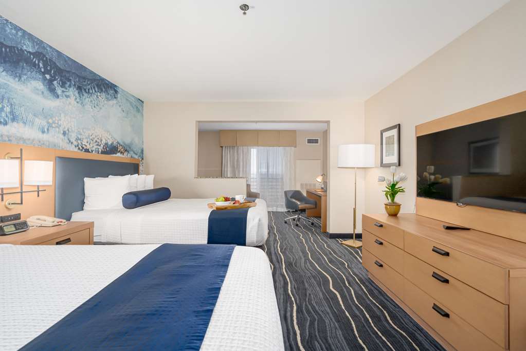 Best Western Plus Marina Gateway Hotel - photo 34