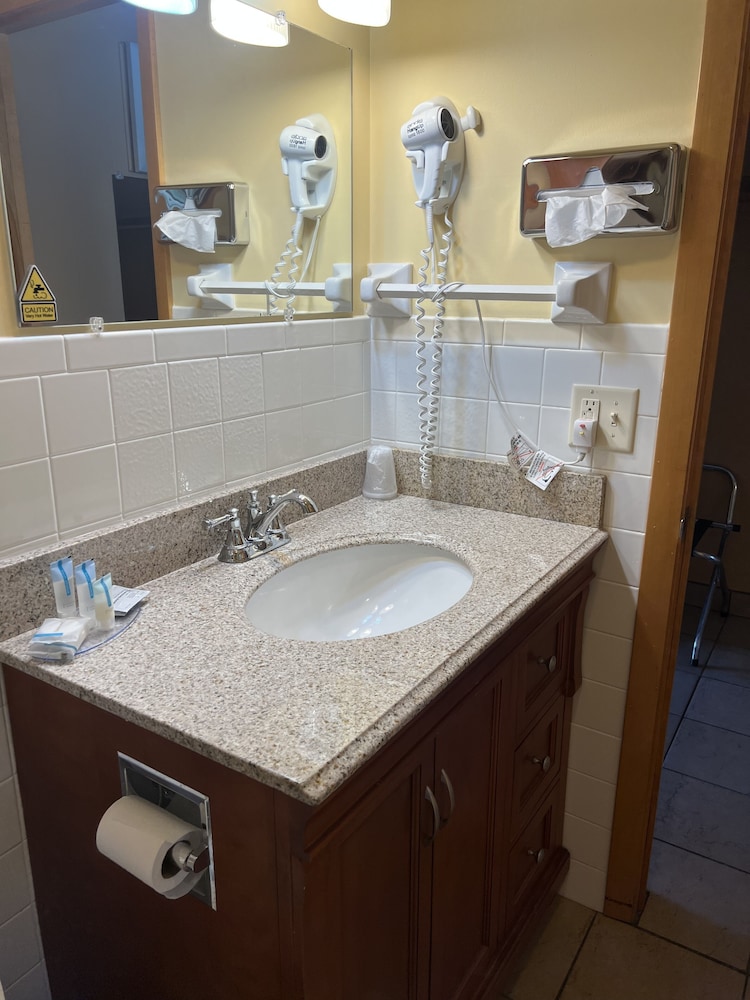 All Star Inn & Suites - photo 329