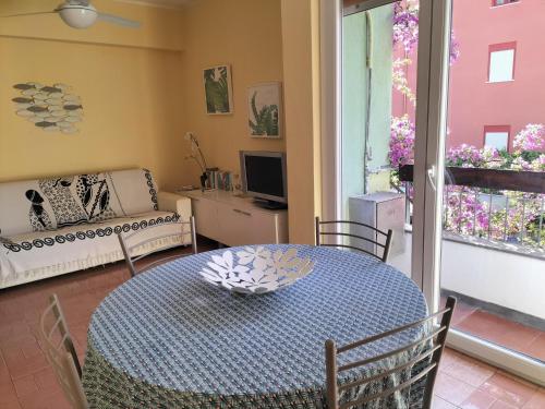 Mae Cosy Apartment With AC and Near best beaches — 4-Star Luxury Hotel in Monterosso Al Mare, Italy
