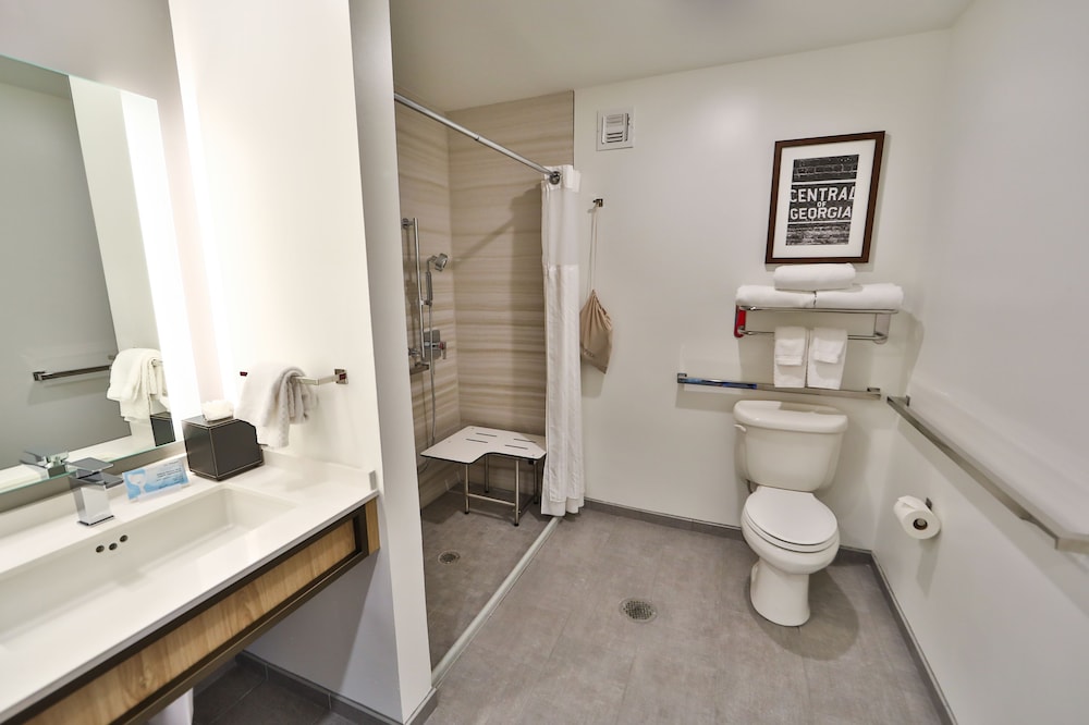 Hilton Garden Inn Savannah Historic District - photo 68