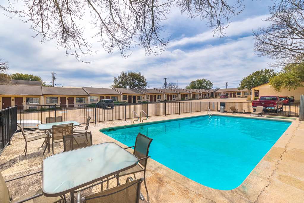 Econo Lodge Fredericksburg - photo 22