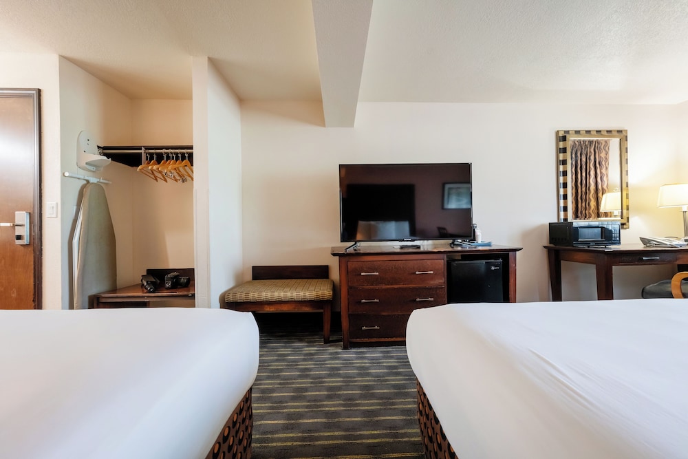 District Hotel by OYO Portland Convention Center - photo 11