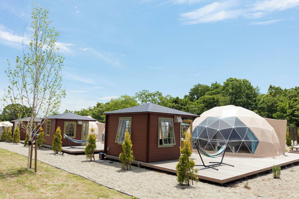 Hamiru's Forest - carbon neutral hotel in Unknown City