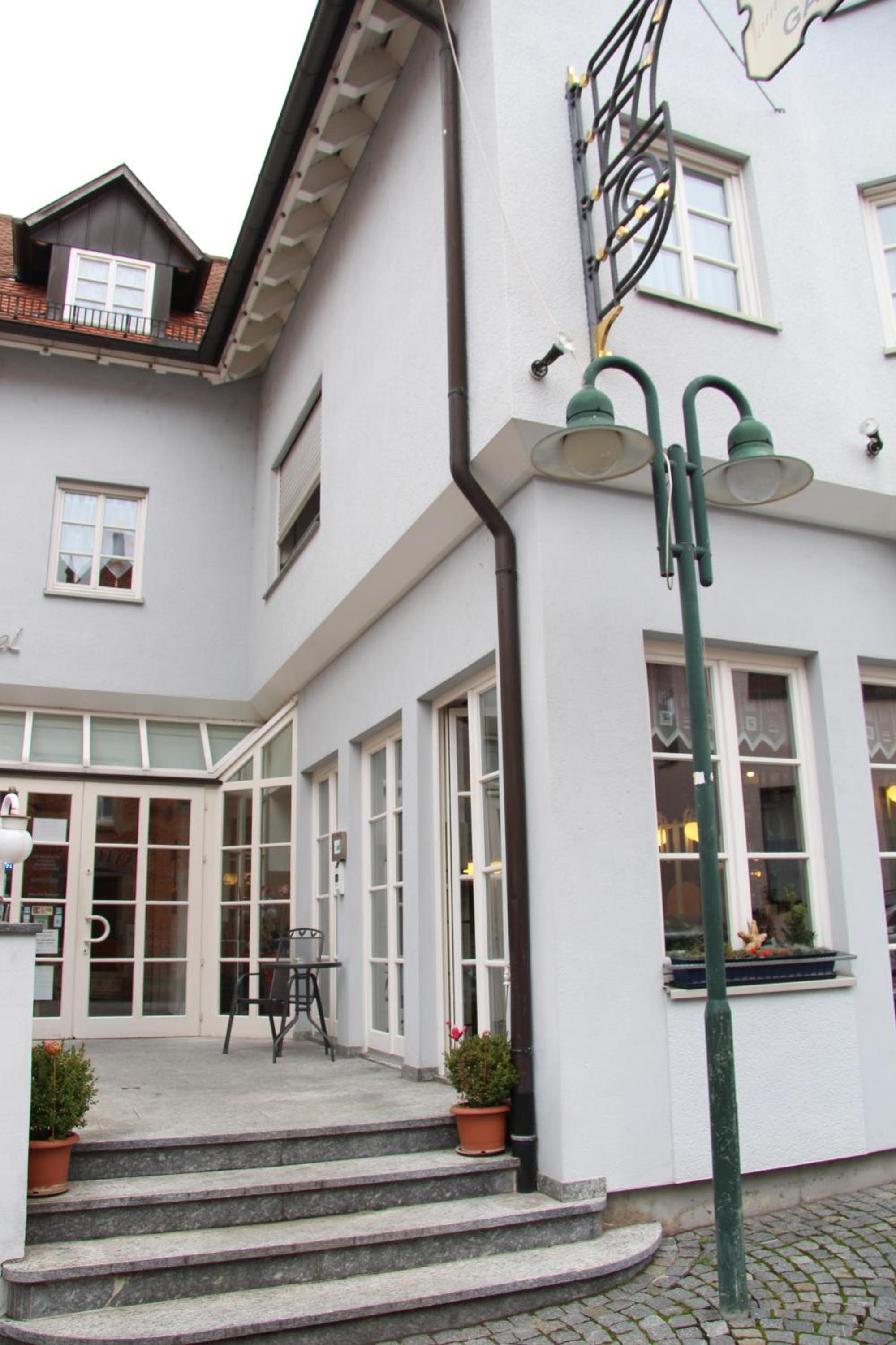 Hotel am Schloss — hotel in Neuenstein