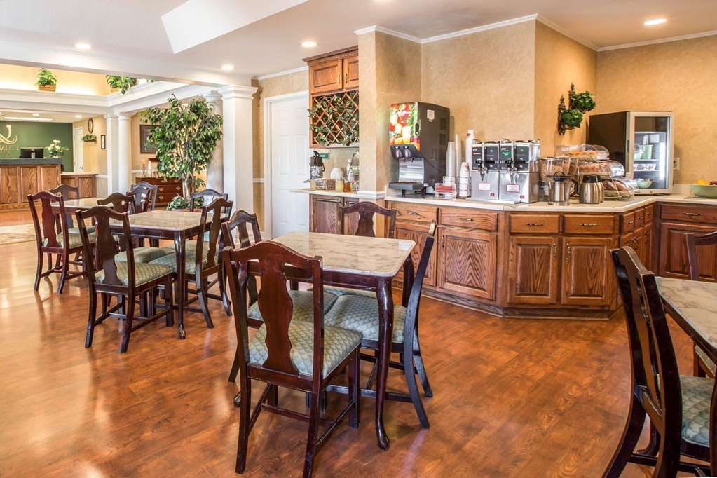 Quality Inn Greeneville Tusculum - photo 27