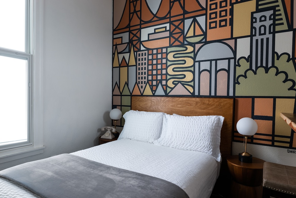 The Metro Hotel - photo 26