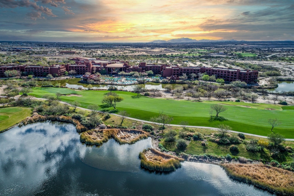 Sheraton Grand at Wild Horse Pass - carbon neutral hotel in Chandler