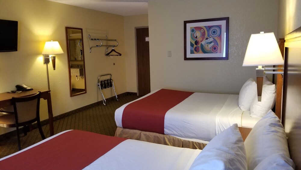 Red River Inn & Suites Fargo - photo 16