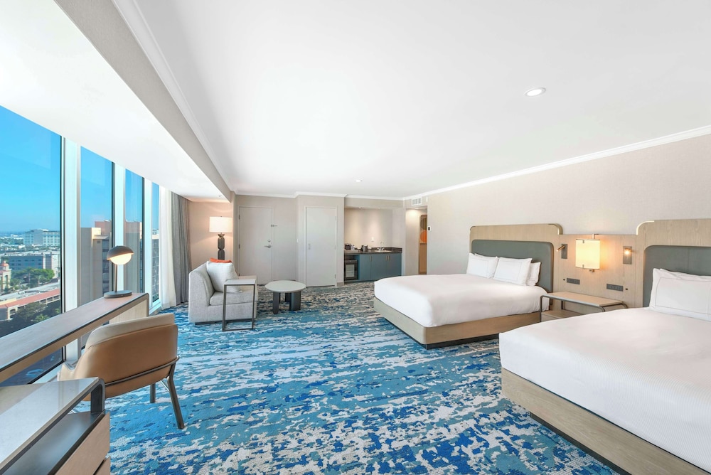 Hilton Anaheim - photo 60