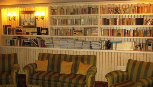 Conacul Malul Alb in Ramnicu Valcea, Romania