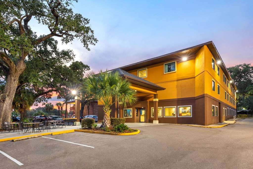 Days Inn by Wyndham Biloxi Beach - photo 6