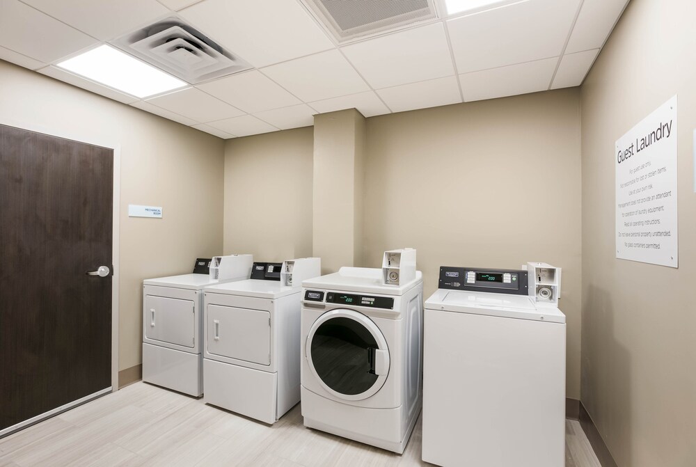 Holiday Inn Express & Suites Jacksonville Town Center by IHG - photo 12