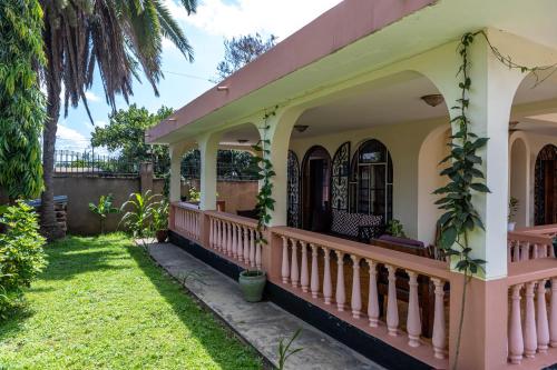 Hansat Homestay Residence — 4-Star Luxury Hotel in Arusha, Tanzania
