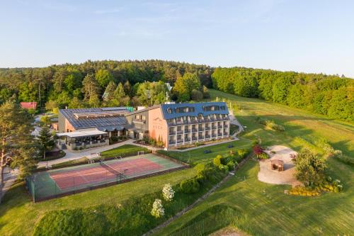Hotel Vega Luhacovice — hotel in Pozlovice