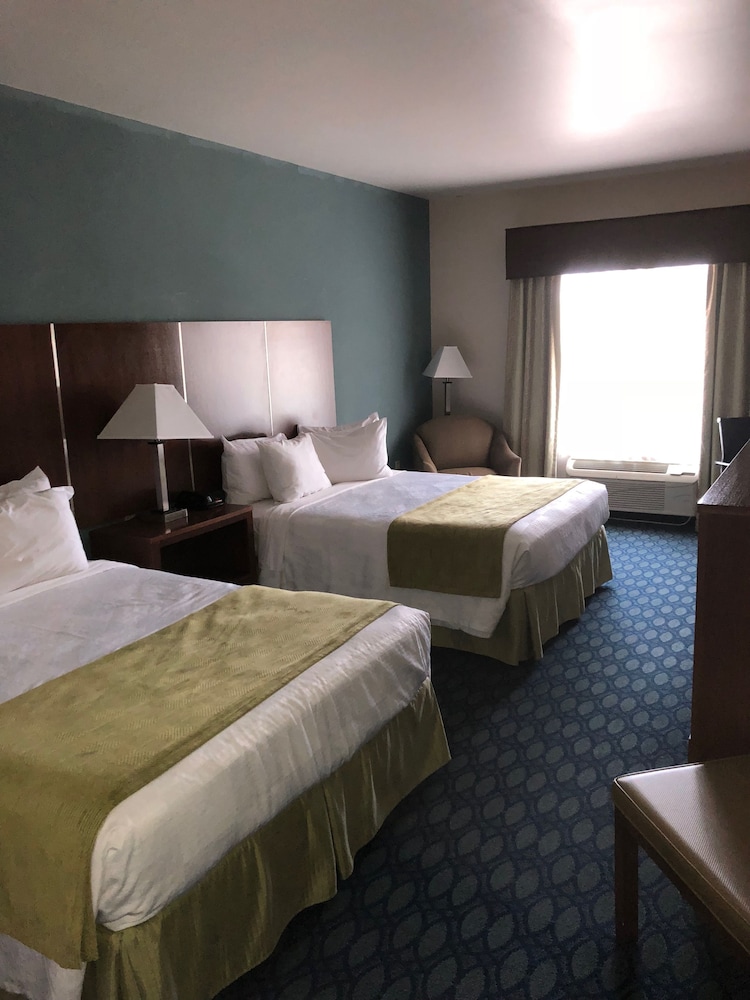 Country View Inn & Suites - photo 16