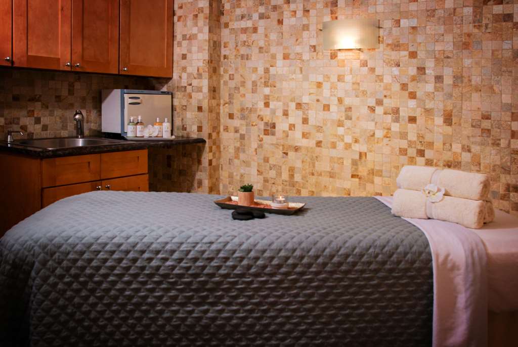 Viana Hotel and Spa Trademark Collection by Wyndham - photo 48