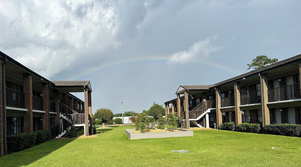 At Home Inn & Suites - photo 90