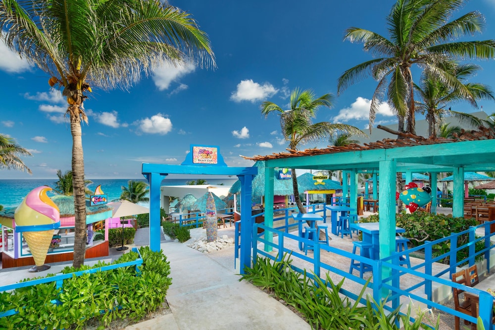 The Grand Oasis Cancun All Inclusive