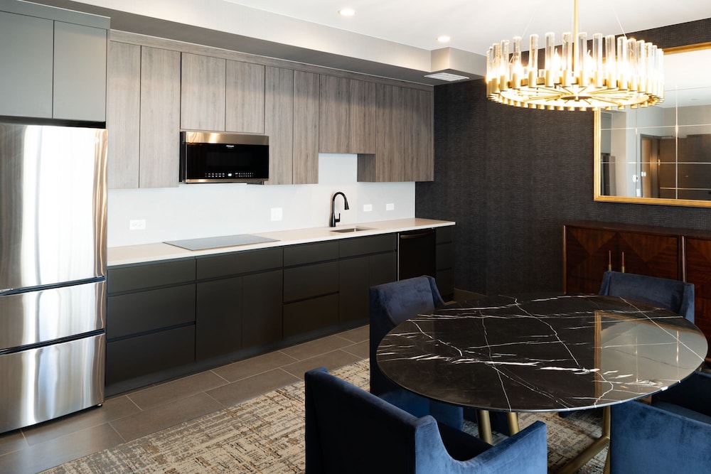 SpringHill Suites by Marriott Chicago Chinatown - photo 20