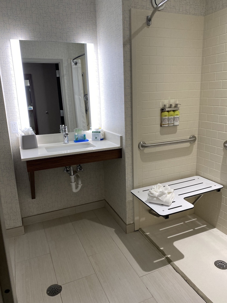 Holiday Inn Express Columbia by IHG - photo 31
