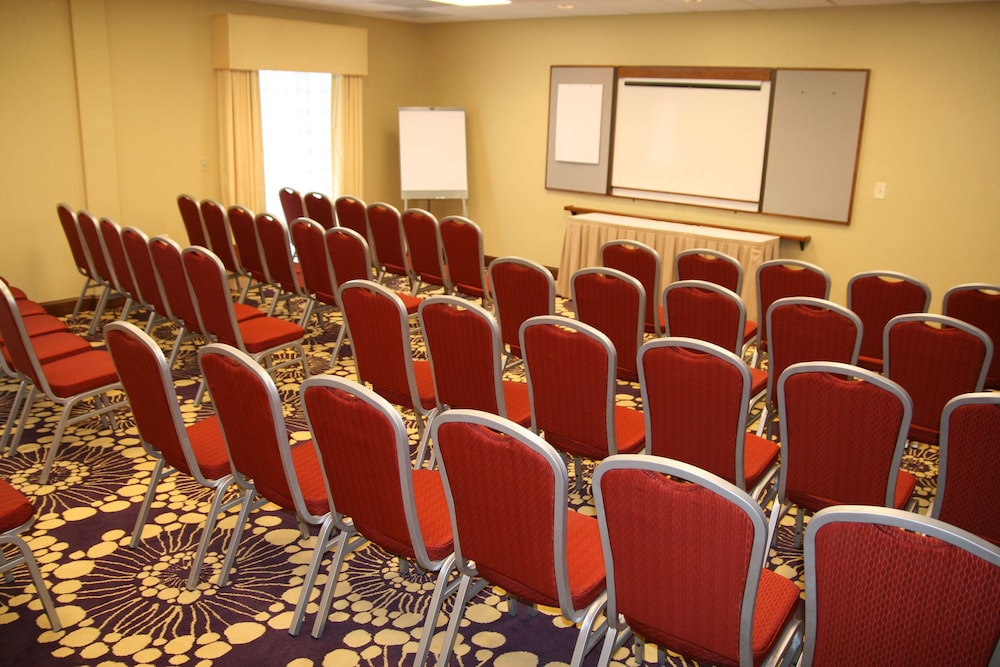 Hampton Inn Richmond Airport - photo 36