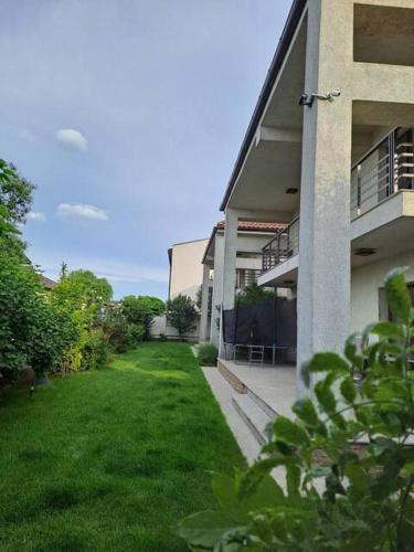 Casa verde 1 — 4-Star Luxury Hotel in Pantelimon, Romania