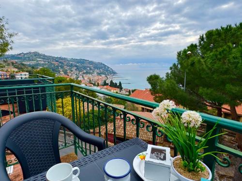 La Casa di Dodo — 4-Star Luxury Hotel in Ospedaletti, Italy