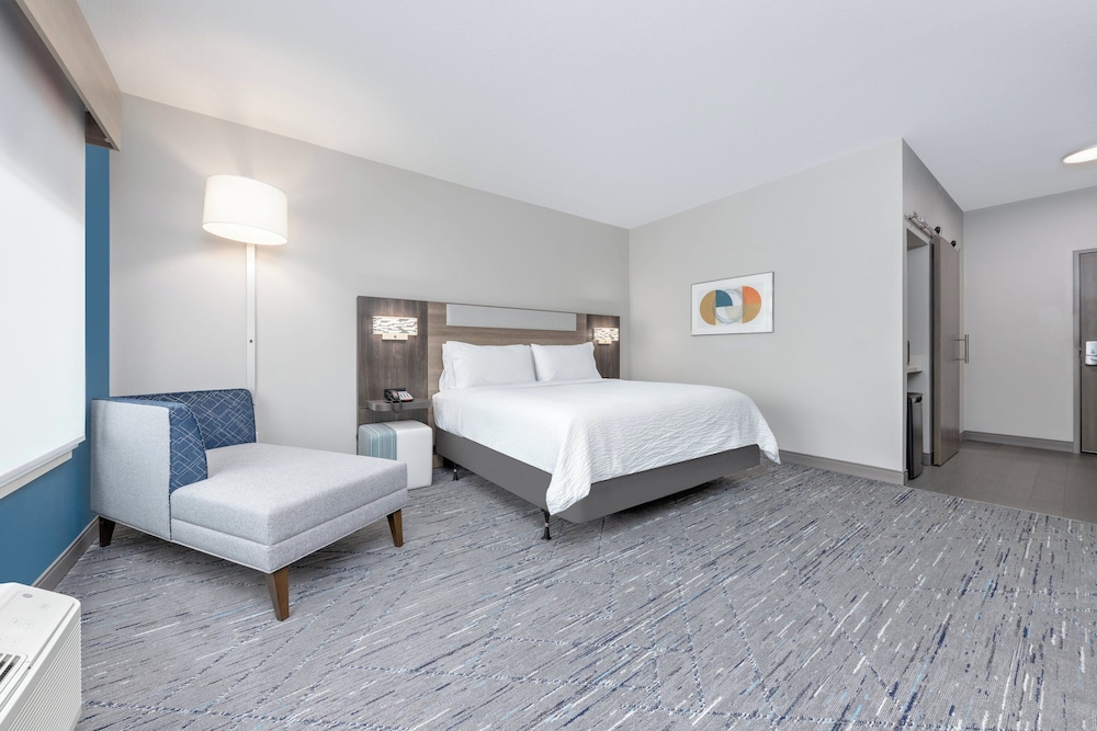 Holiday Inn Express & Suites Austin Airport East by IHG - photo 19
