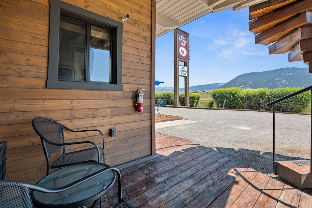 Elk Refuge Inn - photo 69