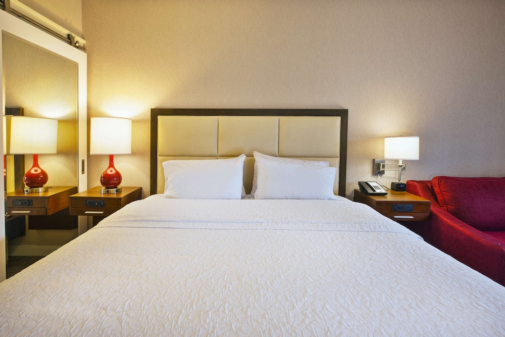 Hampton Inn & Suites Providence Warwick Airport - photo 19