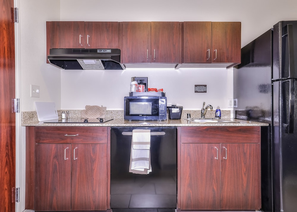Cobblestone Hotel & Suites Rhinelander - photo 26