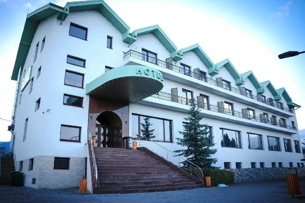. Deny Inn Resort Spa — Zarnesti — photo 5
