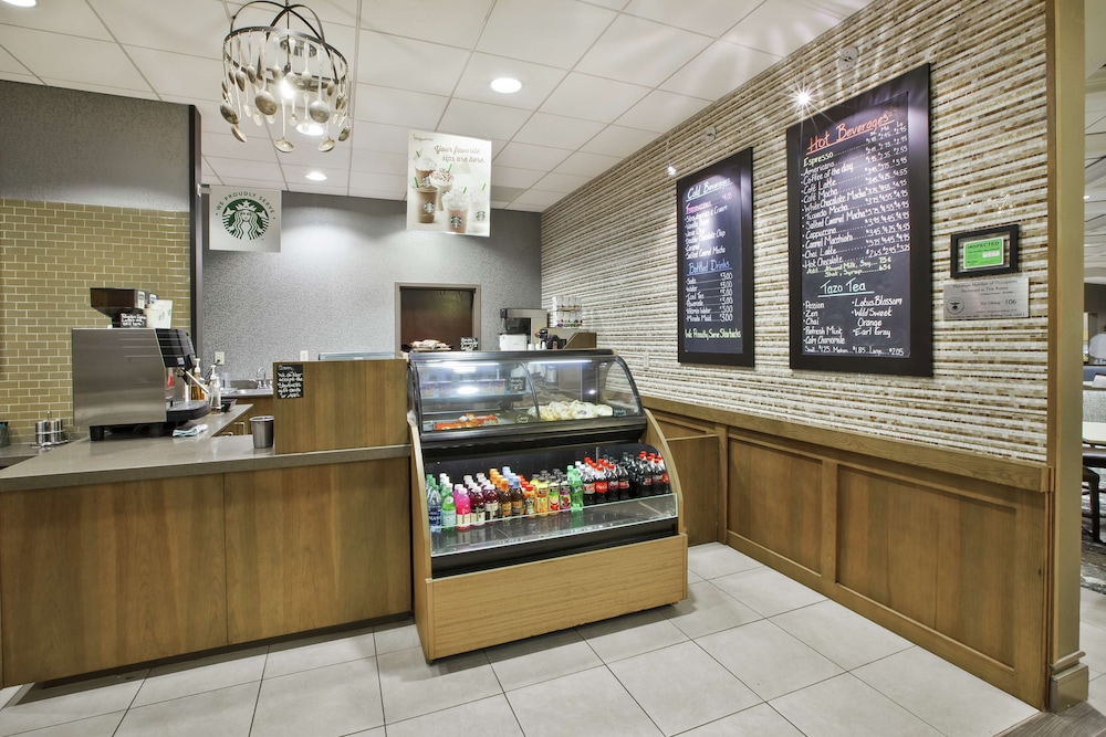 Embassy Suites Columbus Airport - photo 29
