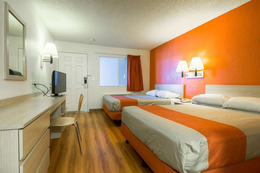 Motel 6 Rancho Mirage CA Palm Springs - photo 15