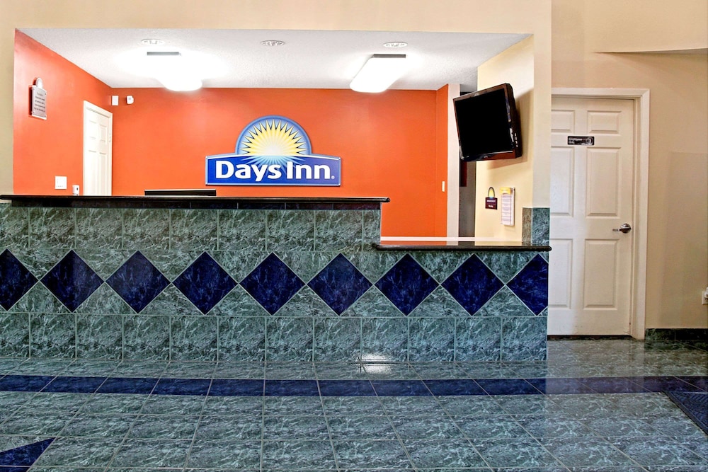 Days Inn by Wyndham El Campo TX - photo 4